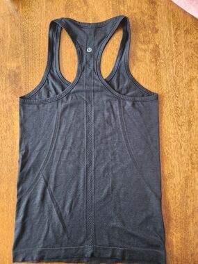 Lululemon Black Tank Size 6